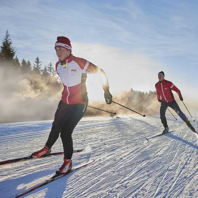 epivyziva-cz-nebezpecny-fluor-ciha-v-lyzarskych-voscich-i-teflonovych-panvich-30012024